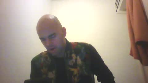Snapshot of sean20775 chatting on October 8, 4:11 pm Sean online show from October 8, 4:11 pm