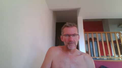 seb846894 online show from August 2, 5:55 pm