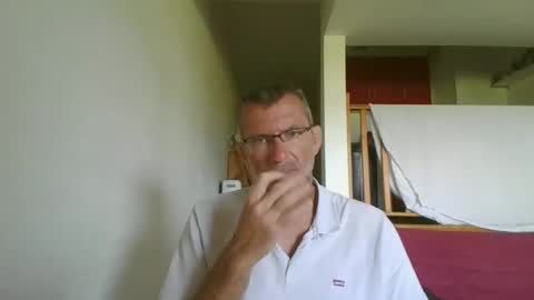 seb846894 online show from May 31, 9:21 am