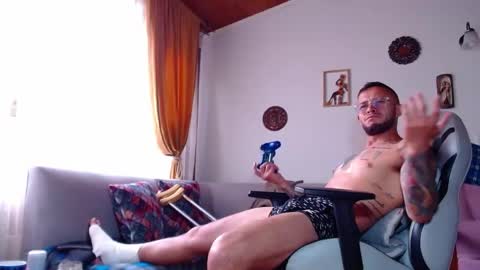 Sebastian online show from June 2, 6:20 pm