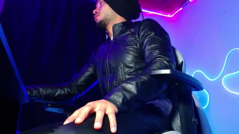 Sebastian online show from February 20, 10:17 am