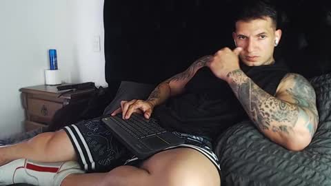 Sebastian online show from April 6, 6:52 pm