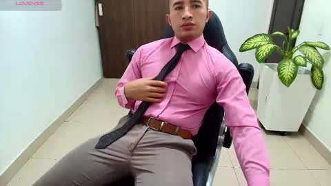 juan  sebastian online show from November 14, 5:14 pm