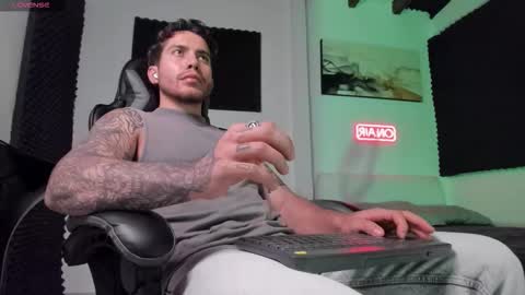 Lucian Sinclair online show from November 20, 3:50 am