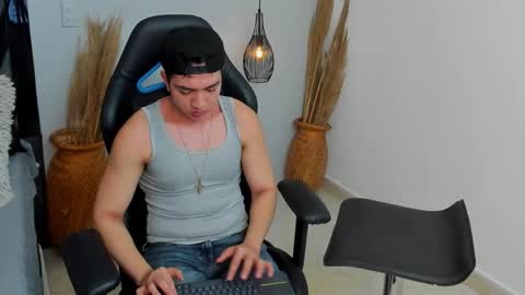 SEBASTIAN  online show from December 17, 3:19 pm