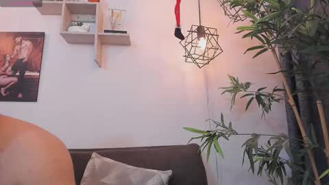 Instagram jeanpaulfit  online show from December 20, 11:12 pm