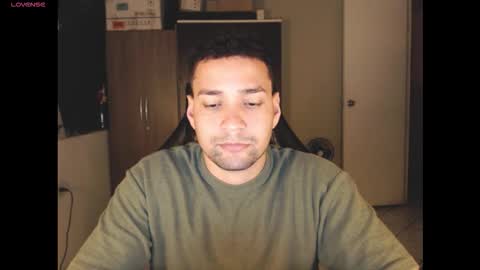 Snapshot of secretboy5000 chatting on October 3, 4:06 am Jex online show from October 3, 4:06 am