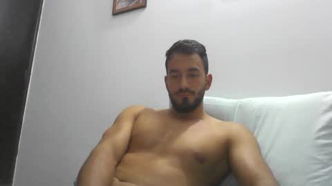 Snapshot of sensual_latiin chatting on March 4, 3:55 am Andres M online show from March 4, 3:55 am