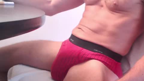 Snapshot of sergio_ch chatting on January 13, 5:33 am sergio_ch online show from January 13, 5:33 am