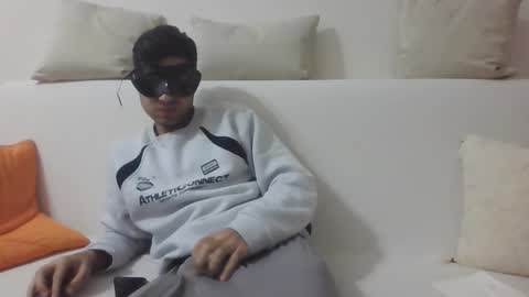 sero98313230 online show from April 15, 6:35 am