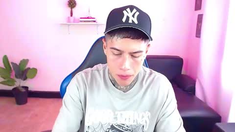 Thomas online show from November 14, 3:57 pm