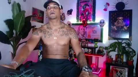 Aharon  ravelo online show from July 9, 3:22 am