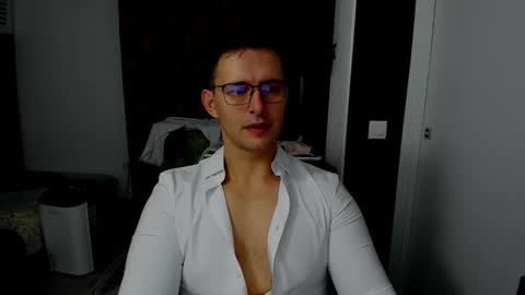 Sexxymuscles4U online show from November 11, 7:35 am