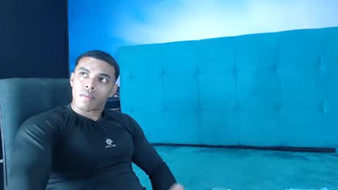 sexy_bigcock01 online show from November 10, 1:05 pm