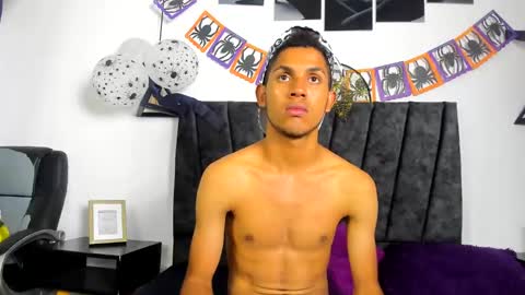 sexy_latin_cum online show from October 20, 12:14 am