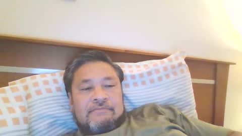 Dee online show from February 2, 7:41 am