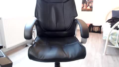 Vincent Vega online show from January 18, 1:51 pm