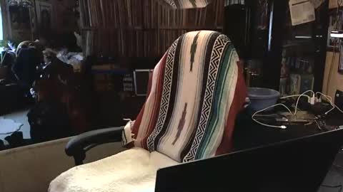 Snapshot of sexyolbear chatting on January 28, 1:38 pm Grizz Lee Bear online show from January 28, 1:38 pm