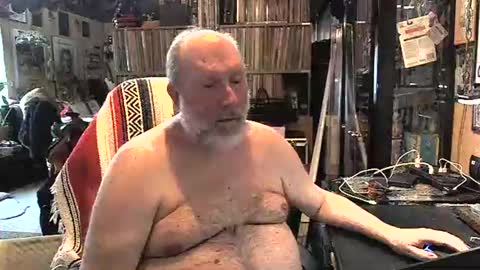 Snapshot of sexyolbear chatting on January 7, 3:00 pm Grizz Lee Bear online show from January 7, 3:00 pm