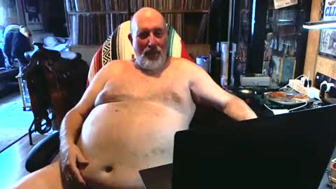 Snapshot of sexyolbear chatting on September 20, 1:44 pm Grizz Lee Bear online show from September 20, 1:44 pm