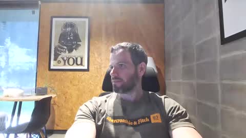 Snapshot of shad0w_hunter chatting on February 17, 7:21 pm shad0w_hunter online show from February 17, 7:21 pm