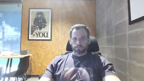 Snapshot of shad0w_hunter chatting on February 18, 1:33 pm shad0w_hunter online show from February 18, 1:33 pm