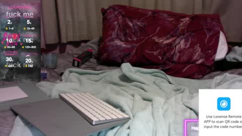 Need-A-Cam-Babe online show from January 13, 12:30 am