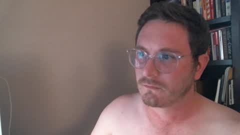 Snapshot of shamelesswetdream chatting on October 28, 2:03 am shamelesswetdream online show from October 28, 2:03 am