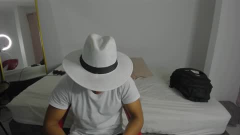 shark_boy21 online show from February 14, 3:45 am