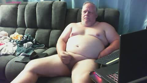 shavedmalehere0069 online show from October 25, 6:26 am