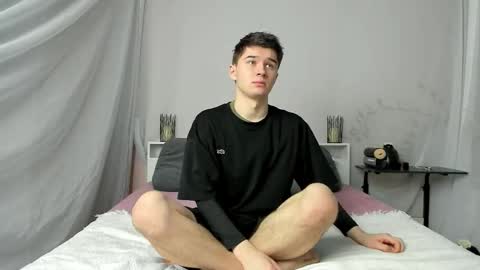 Max online show from February 4, 7:09 pm