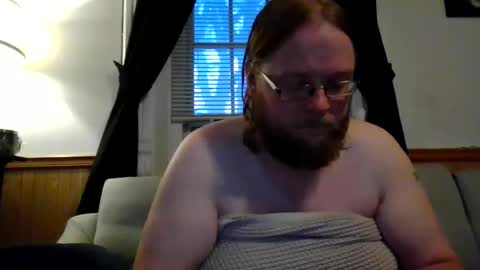 Snapshot of shifty885 chatting on September 12, 11:27 pm shifty885 online show from September 12, 11:27 pm