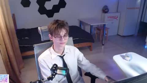 shiromy_ online show from November 28, 6:43 pm