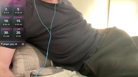 Snapshot of show_jizzness chatting on October 23, 7:17 pm show_jizzness online show from October 23, 7:17 pm