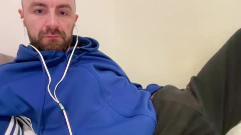 Snapshot of show_jizzness chatting on February 27, 10:20 pm show_jizzness online show from February 27, 10:20 pm