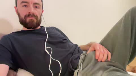 Snapshot of show_jizzness chatting on December 28, 8:47 pm show_jizzness online show from December 28, 8:47 pm