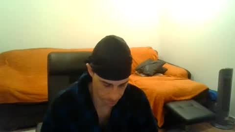 showherenow online show from February 15, 7:14 am