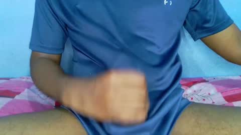 shyeyes online show from December 5, 1:28 pm