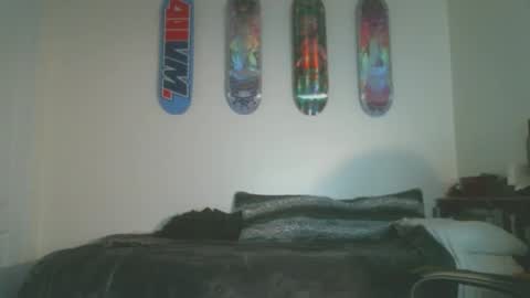 shyboyhugecum2020 online show from February 21, 5:41 am