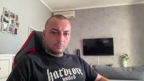 sidvicious23cm online show from October 29, 10:51 am