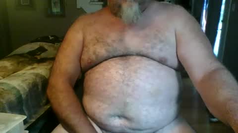 silverdadbody2026 online show from June 26, 6:43 pm