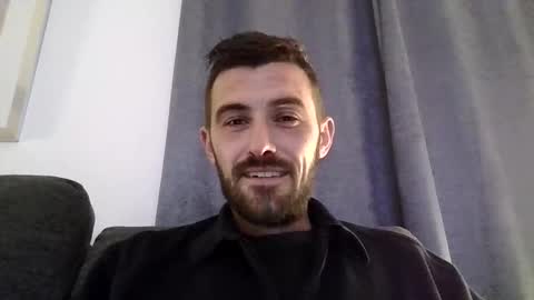 simomoliver online show from November 19, 6:30 pm