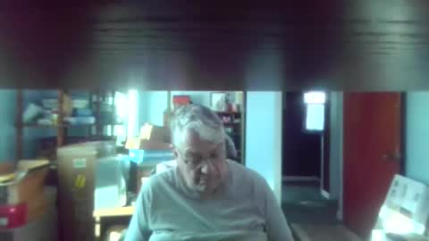 simon6inch online show from December 16, 6:37 pm