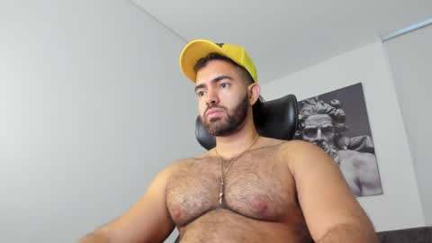 simon_leon01 online show from May 19, 11:11 pm