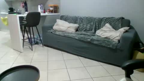 simoninside25 online show from November 14, 4:52 pm