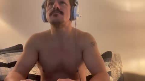 Snapshot of sirbubblesworth chatting on January 30, 2:38 am sirbubblesworth online show from January 30, 2:38 am