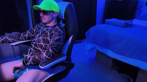 Sir Daddy McQween online show from February 9, 8:30 am