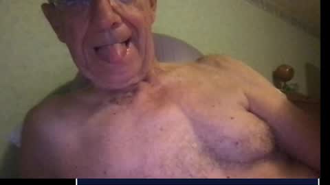 Snapshot of skima48 chatting on September 23, 5:51 am skima48 online show from September 23, 5:51 am