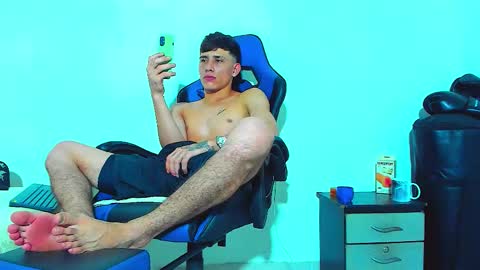 Snapshot of skinny_marked chatting on October 25, 3:30 am skinny marked online show from October 25, 3:30 am