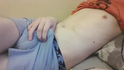 skinnycuteb0y online show from September 14, 12:40 pm